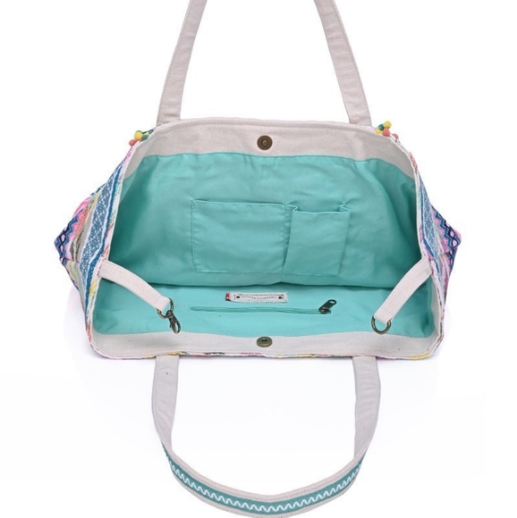 America & Beyond Daphne Beaded Tote Bag w/tassel - Picture 12 of 13